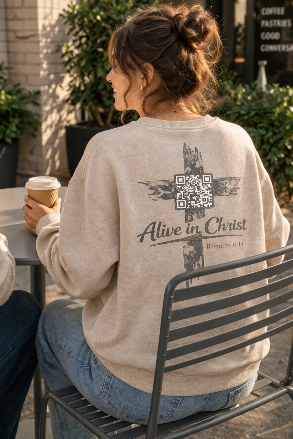 Alive in Christ. - sweatshirt - QR