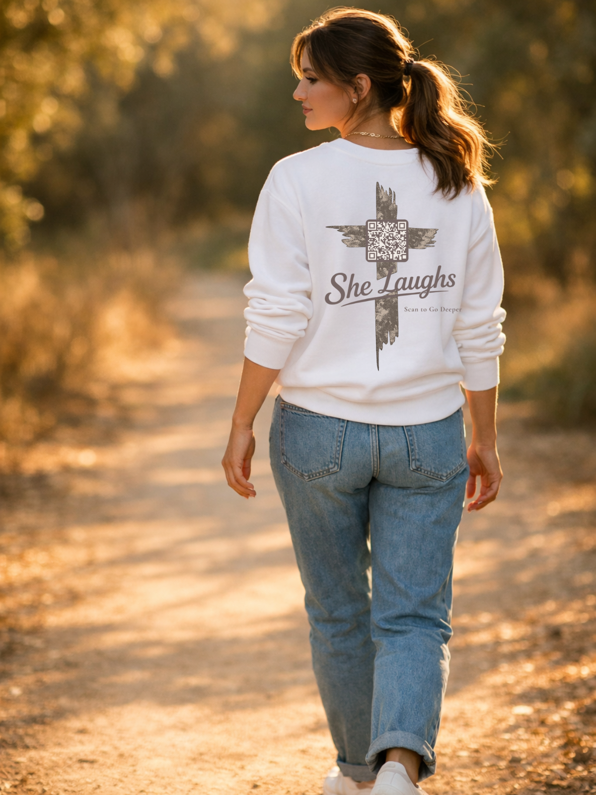 she laughs. - sweatshirt - QR
