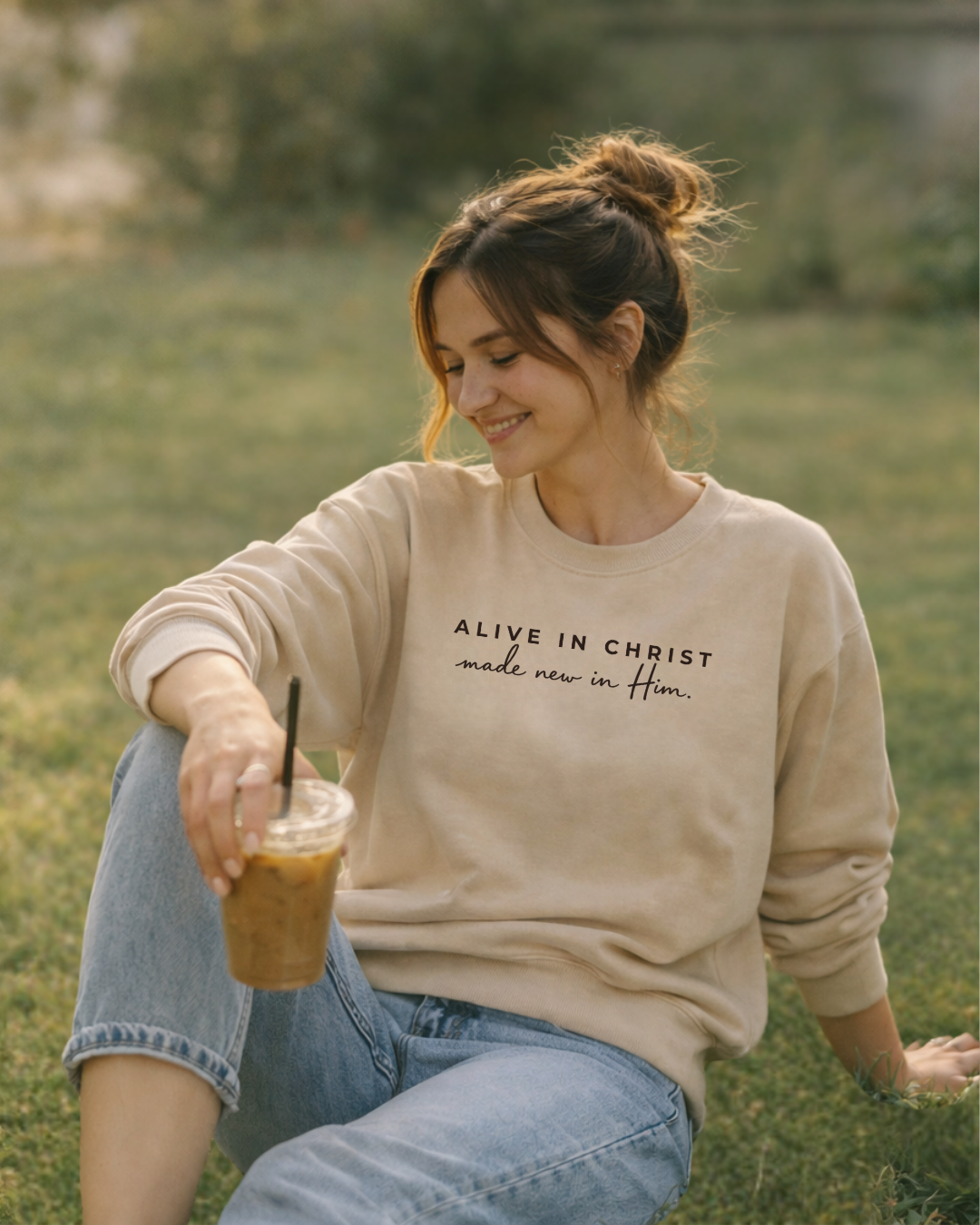 Alive in Christ. - sweatshirt