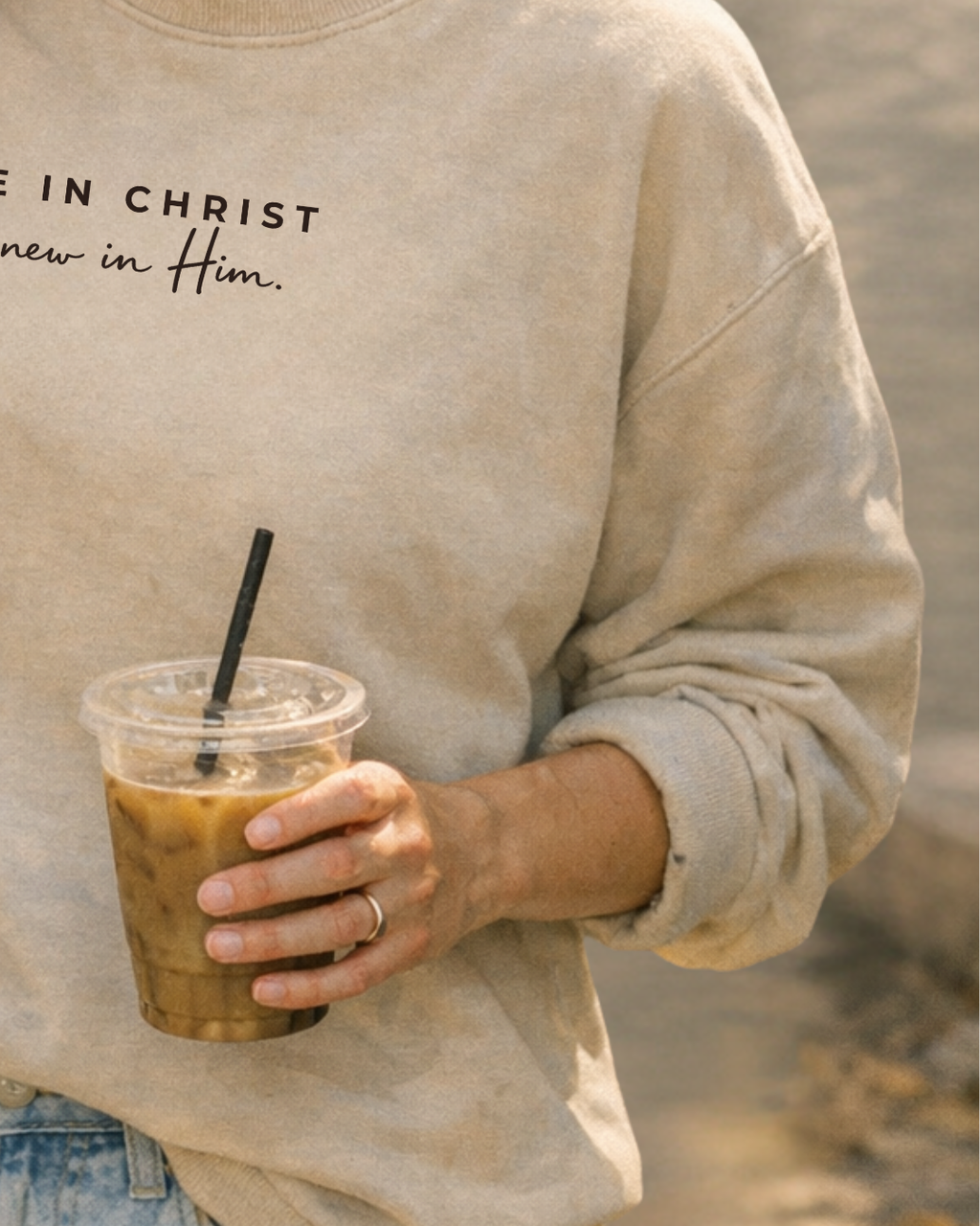 Alive in Christ. - sweatshirt